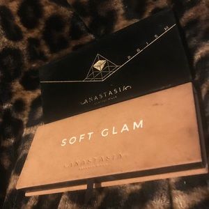 Anastasia palette bundle